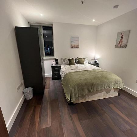 Spacious Sleep 7 Flat 20 Mins Central London Bp65 ภายนอก รูปภาพ