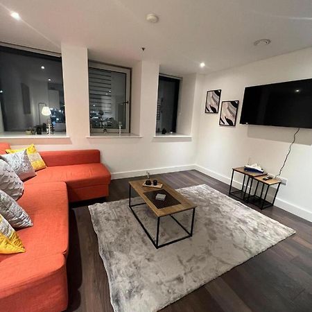 Spacious Sleep 7 Flat 20 Mins Central London Bp65 ภายนอก รูปภาพ