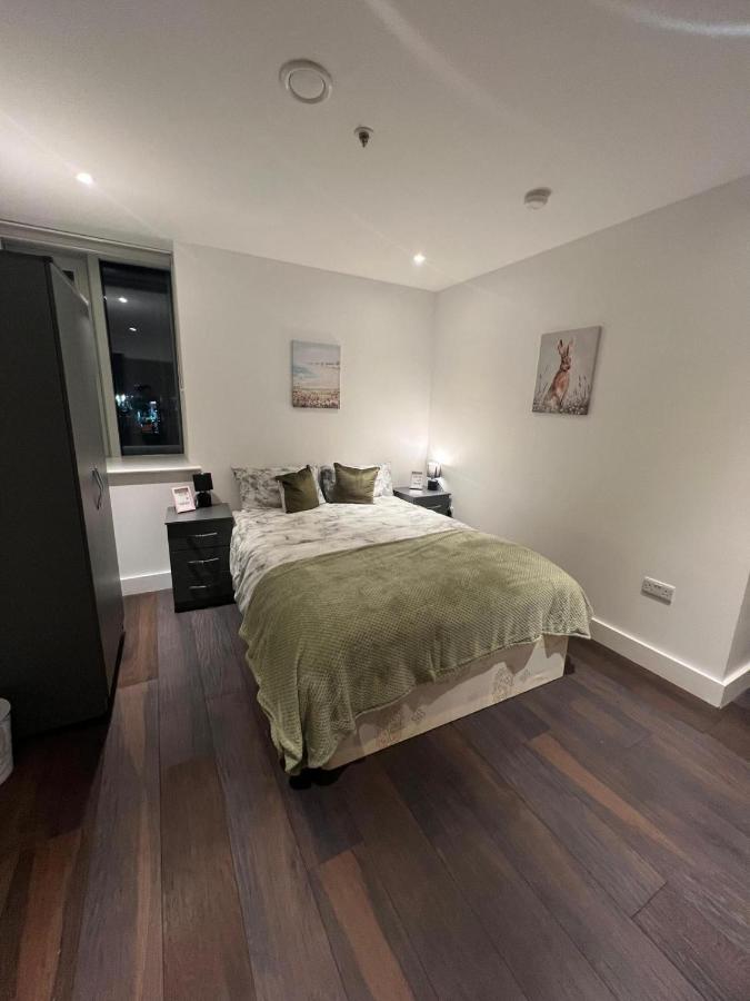 Spacious Sleep 7 Flat 20 Mins Central London Bp65 ภายนอก รูปภาพ